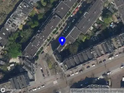 Ambulance met gepaste spoed naar de Aleidisstraat in Rotterdam