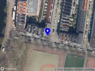 Ambulance met grote spoed naar de Schuttersweg in Rotterdam