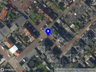 Ambulance met grote spoed naar de Marsstraat in Sassenheim