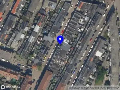 Ambulance met gepaste spoed naar de Middelharnissestraat in Schiedam