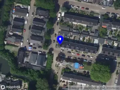 Ambulance met gepaste spoed naar de Platanenlaan in Dordrecht