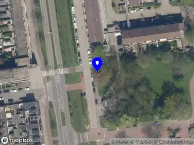 Ambulance met grote spoed naar de Boeier in Schiedam
