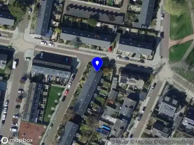 Ambulance met gepaste spoed naar de Larixplantsoen in Oud-Beijerland