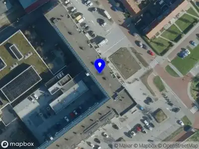 Politie naar de Fiep Westendorpplein in Zaltbommel vanwege aanrijding met letsel