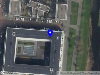 Brandweer met grote spoed naar de Mallorcastraat in Rotterdam vanwege voertuigbrand