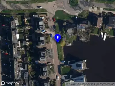 Brandweer met grote spoed naar de Zomermeter in Sneek vanwege afhijsen patient