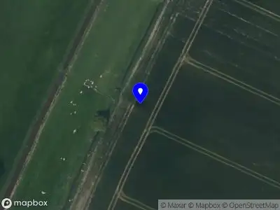 Ambulance met gepaste spoed naar de Oude Dijk in Vierpolders