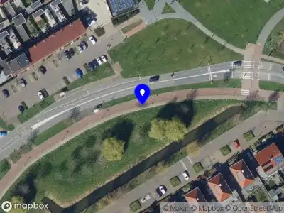 Brandweer met grote spoed naar de Bramengaarde in Hendrik-Ido-Ambacht vanwege waarnemen gaslucht