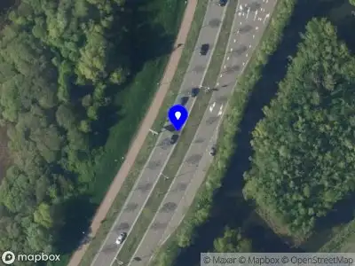 Politie naar de Atoomweg in Utrecht vanwege aanrijding met letsel