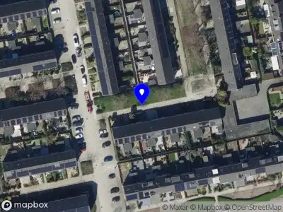 Ambulance met grote spoed naar de Linge in Barendrecht