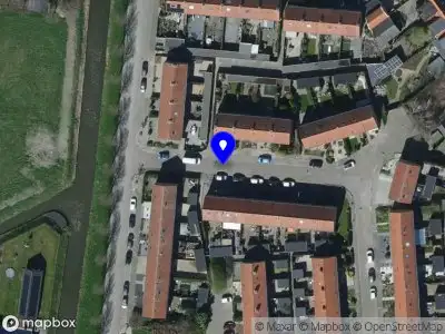 Ambulance met grote spoed naar de Anjerstraat in Sommelsdijk