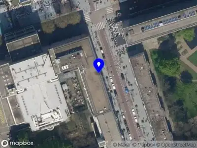 Ambulance naar de Karel Doormanstraat in Rotterdam