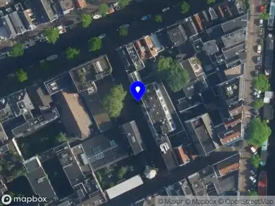 Ambulance met grote spoed naar de Konijnenstraat in Amsterdam