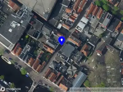 Ambulance met gepaste spoed naar de Hofstraat in Alkmaar