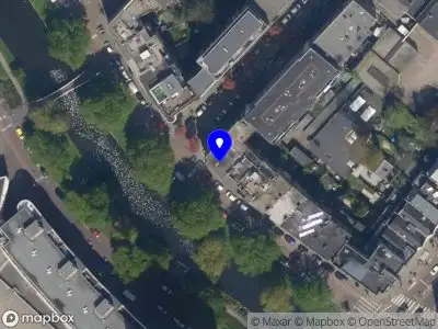 Ambulance met grote spoed naar de Bergsingel in Rotterdam