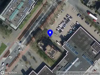 Brandweer met gepaste spoed naar de Rijnauwenstraat in Breda vanwege een buitenbrand