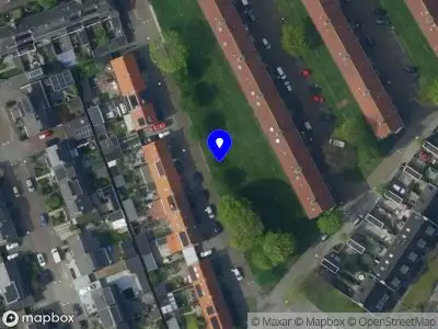 Ambulance met grote spoed naar de Korte Landstraat in Alkmaar