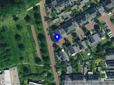 Brandweer met grote spoed naar de Prins Clausstraat in Zutphen vanwege afhijsen patient