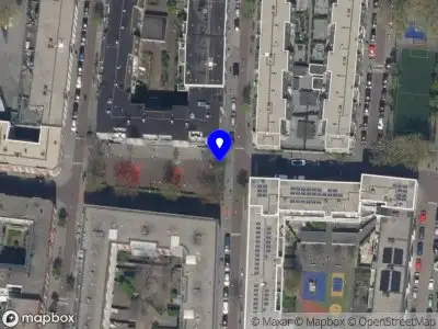 Ambulance met grote spoed naar de Van Speykstraat in Rotterdam