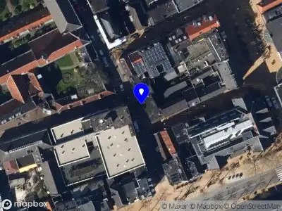 Brandweer met grote spoed naar de Coehoornsingel in Groningen vanwege waarnemen gaslucht