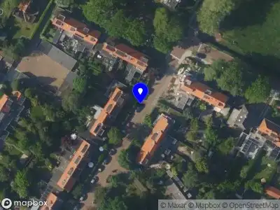 Brandweer met grote spoed naar de Brink in Muiderberg vanwege reanimatie