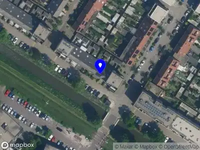 Ambulance met gepaste spoed naar de Ernst Cahnsingel in Amsterdam