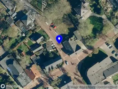 Brandweer met grote spoed naar de Burgemeester Smitstraat in Steenderen vanwege voertuigbrand