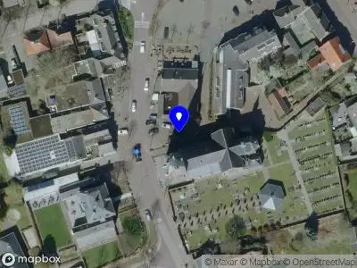 Brandweer met grote spoed naar de Dorpsplein in Lage Mierde vanwege waarnemen gaslucht