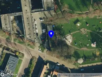 Brandweer met gepaste spoed naar de Schuttevaerkade in Zwolle vanwege een liftopsluiting