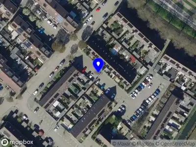 Ambulance met grote spoed naar de Liguster in Poortugaal