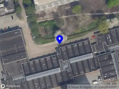 Ambulance met gepaste spoed naar de Rutherfordweg in Rotterdam