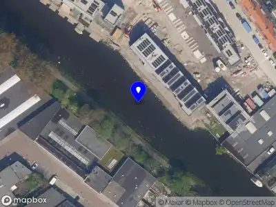 Brandweer en politie met grote spoed naar de Burgemeester Bosstraat in Rotterdam vanwege middelgrote brand