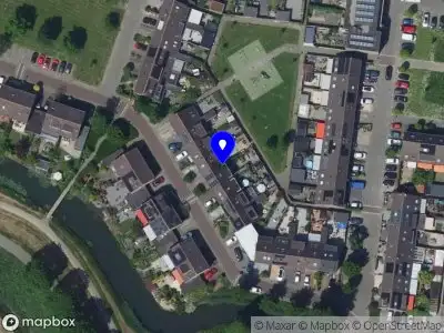 Ambulance met gepaste spoed naar de Frida Katz-erf in Dordrecht