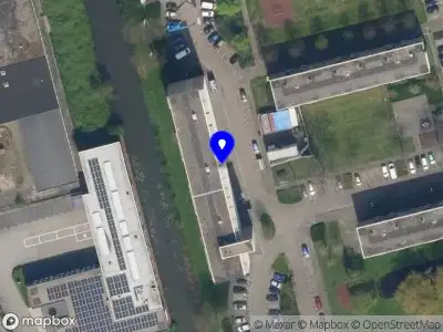 Ambulance met grote spoed naar de Dotterlei in Capelle aan den IJssel