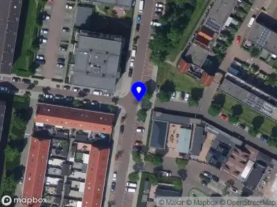Ambulance met gepaste spoed naar de Vorrinklaan in Dordrecht