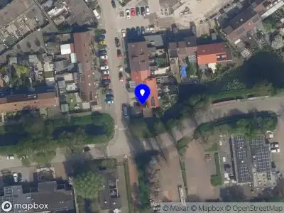 Ambulance met grote spoed naar de Ringspoor in Capelle aan den IJssel