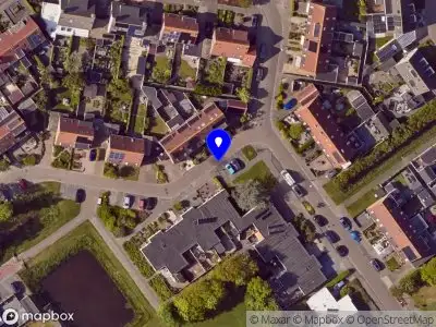 Ambulance met grote spoed naar de Verlaet in Den Burg