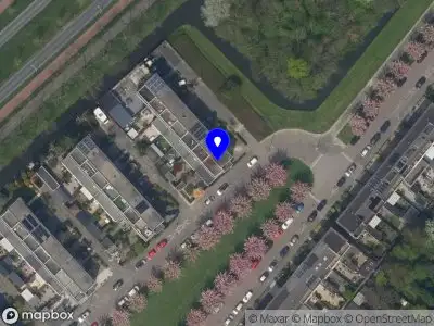 Ambulance met grote spoed naar de Tielerwaard in Rotterdam