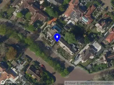 Ambulance met grote spoed naar de Zandzeggelaan in 's-Gravenhage