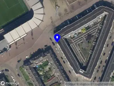 Ambulance met grote spoed naar de Spiegelstraat in Rotterdam