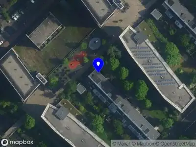 Ambulance met gepaste spoed naar de Delle Alpihof in Amsterdam