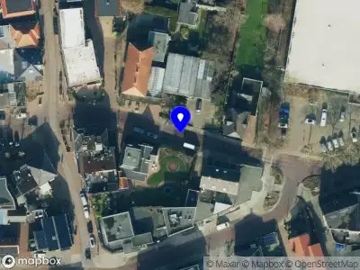 Politie naar de Van Langenstraat in Tubbergen vanwege aanrijding met letsel