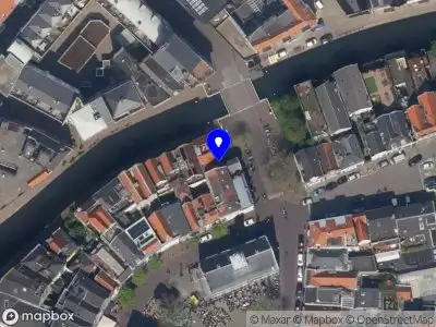 Ambulance met grote spoed naar de Schie in Schiedam