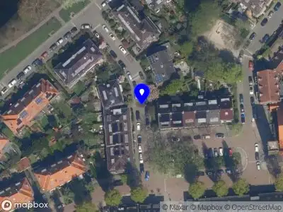 Ambulance met grote spoed naar de Caspar Fagellaan in Rotterdam