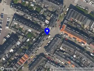 Ambulance met grote spoed naar de Geervlietsestraat in Schiedam