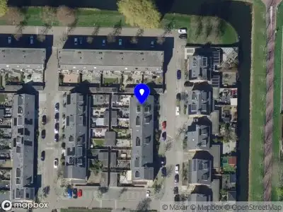 112 melding Ambulance met gepaste spoed naar de Van Ravesteyndreef in Barendrecht