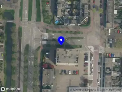 Ambulance met grote spoed naar de Lakerpolderplein in Gouda