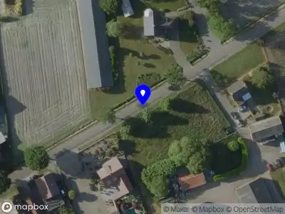 Ambulance met grote spoed naar de Nieuwstraat in Ospel