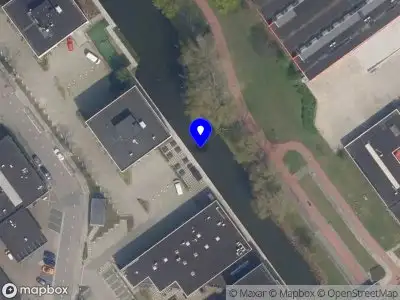 Brandweer met grote spoed naar de Hoofdweg in Capelle aan den IJssel vanwege grote brand