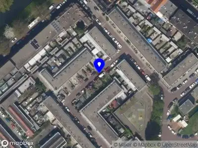 Ambulance met grote spoed naar de Nederhovenstraat in Rotterdam